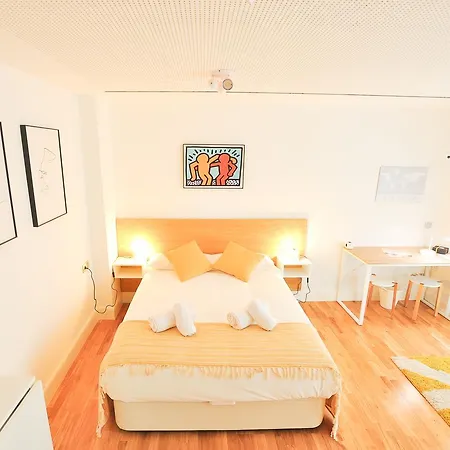 Apartment Renthas Madre De Dios Studio Malaga